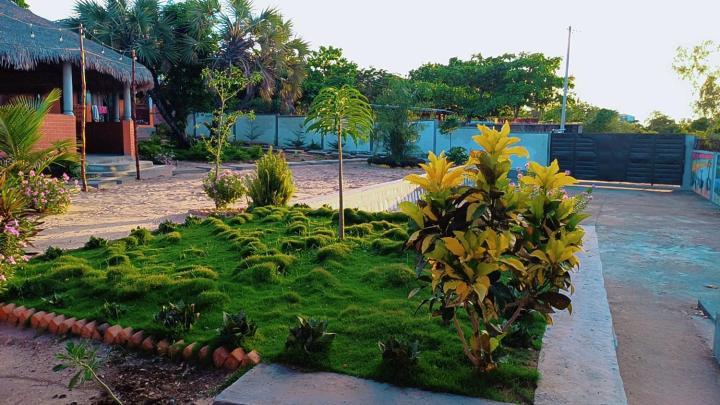 Le Jardin Des Delices Hotel Mahajanga Ngoại thất bức ảnh