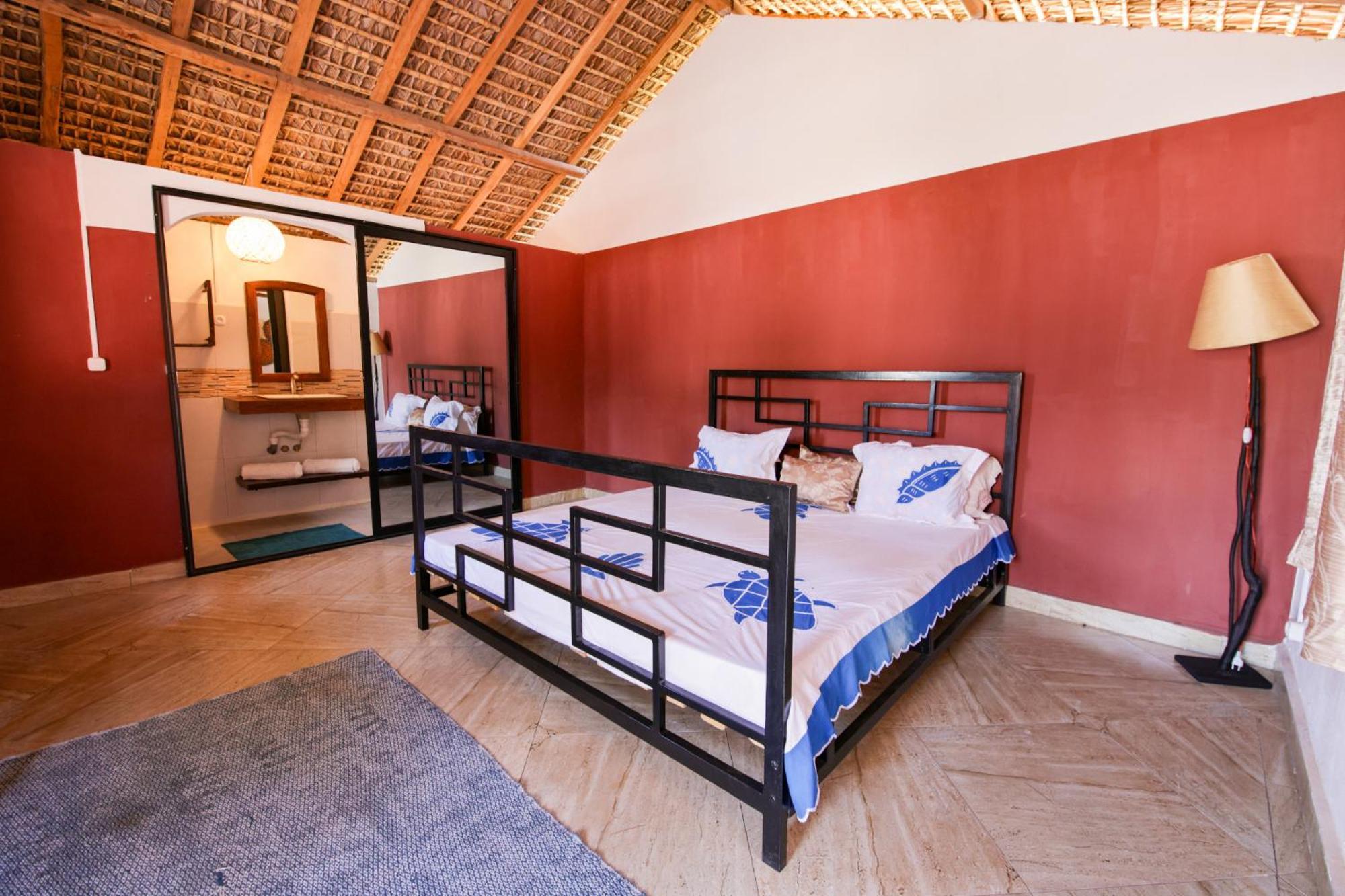 Le Jardin Des Delices Hotel Mahajanga Ngoại thất bức ảnh