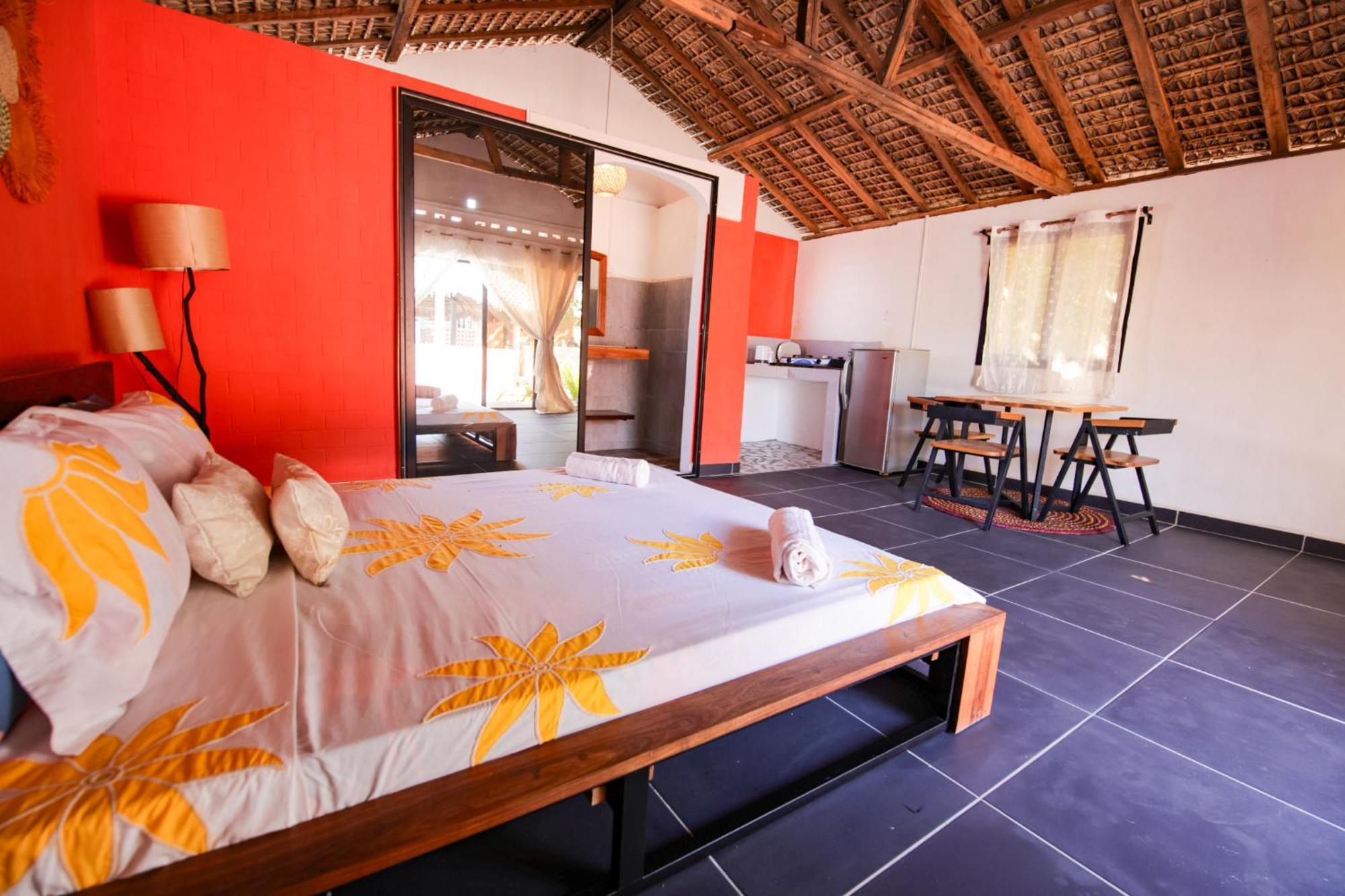 Le Jardin Des Delices Hotel Mahajanga Ngoại thất bức ảnh