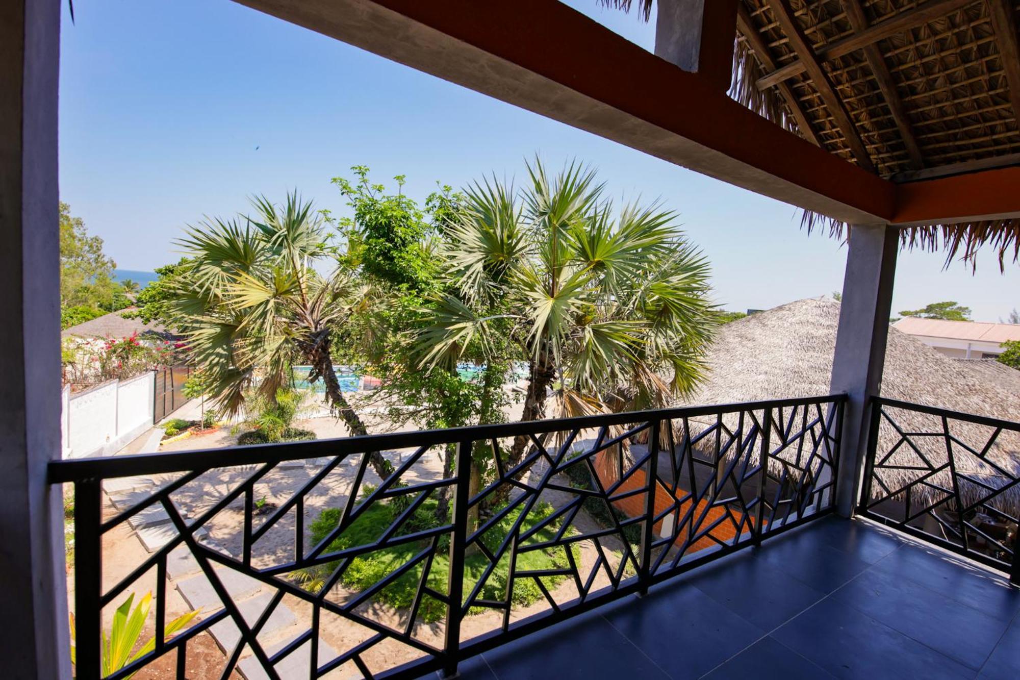 Le Jardin Des Delices Hotel Mahajanga Ngoại thất bức ảnh